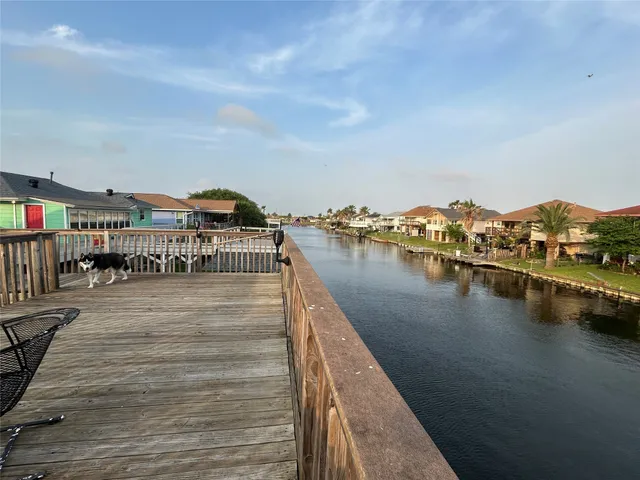 $389,000 | 794 Marlin Street, Bayou Vista, TX 77563