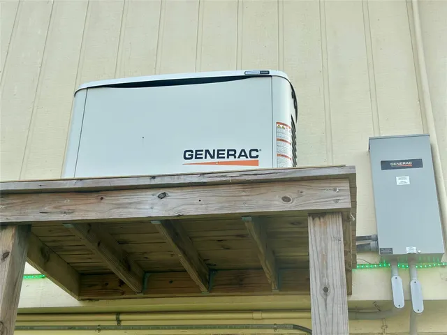 $389,000 | 794 Marlin Street, Bayou Vista, TX 77563