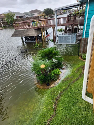 $389,000 | 794 Marlin Street, Bayou Vista, TX 77563