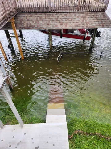 $389,000 | 794 Marlin Street, Bayou Vista, TX 77563