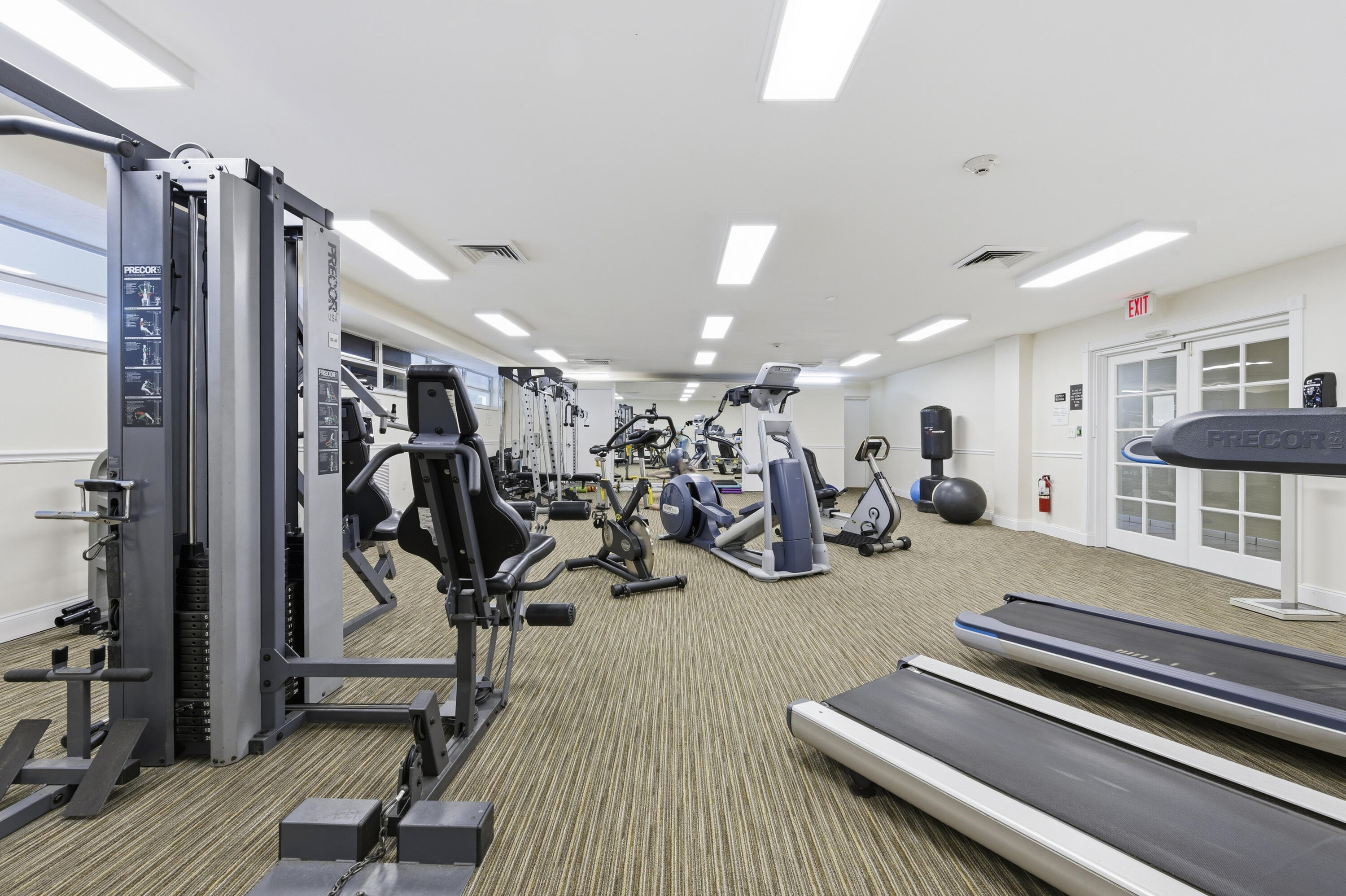 3520 South Ocean Boulevard, Unit H502 South Palm Beach, FL 33480 - Photo 31 of 35 a view of a room with gym equipment