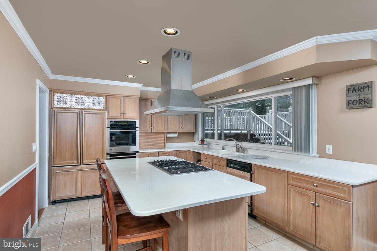 2315 Pot Spring Road Lutherville-Timonium, MD 21093 - Photo 3 of 55 Large kitchen with island, wall oven, gas cooktop!