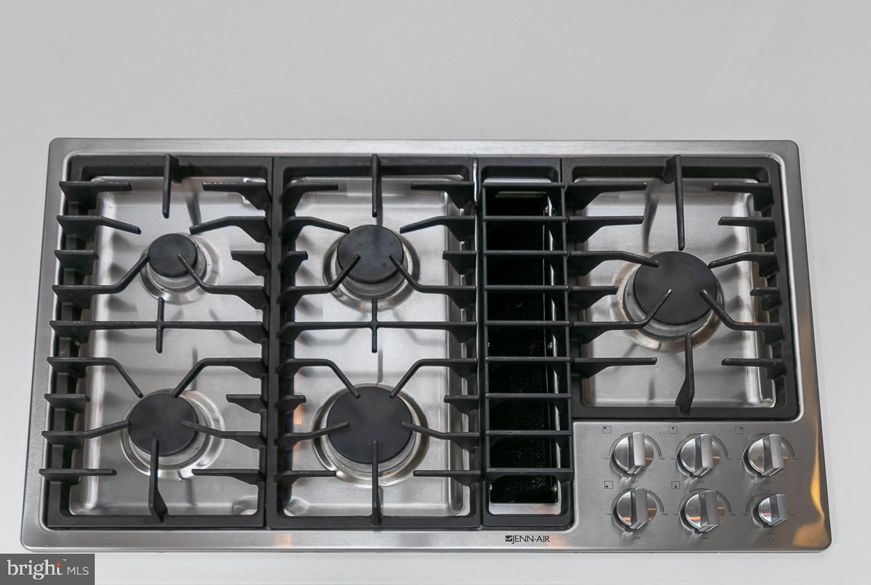 2315 Pot Spring Road Lutherville-Timonium, MD 21093 - Photo 8 of 55 Jenn-Air gas cooktop