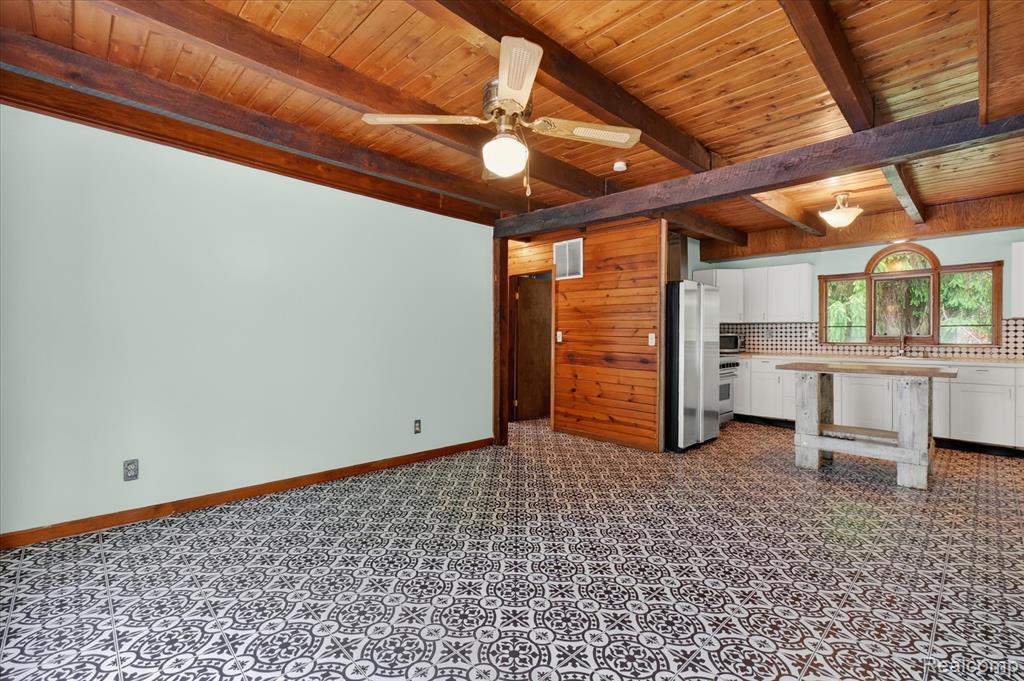 41303 Harris Road Belleville, MI 48111 - Photo 17 of 49