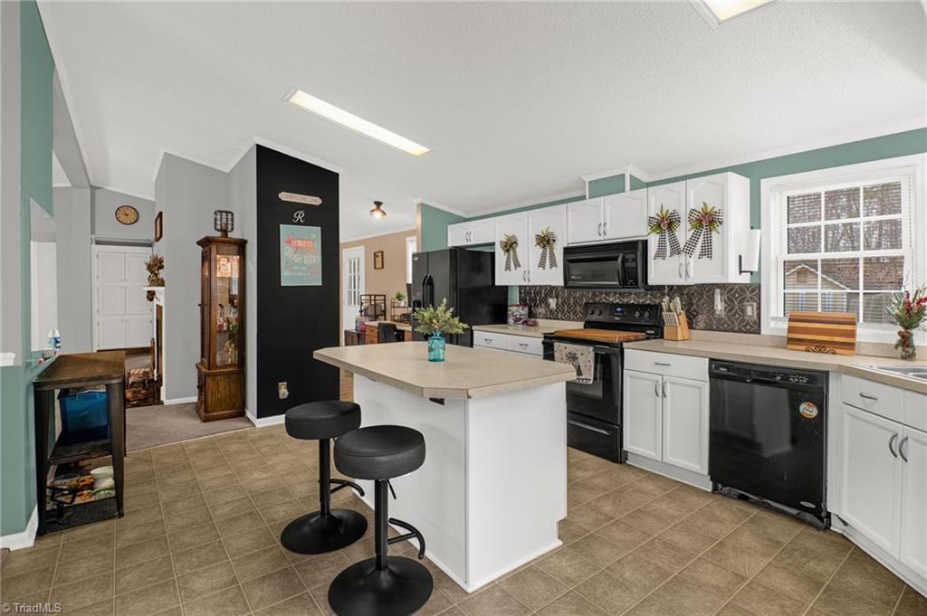 8275 Easley Road Walnut Cove, NC 27052 - Photo 12 of 30