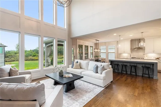 $820,000 | 15801 Canterbury Street, Overland Park, KS 66224