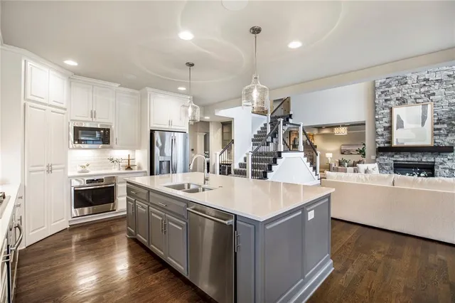 $820,000 | 15801 Canterbury Street, Overland Park, KS 66224