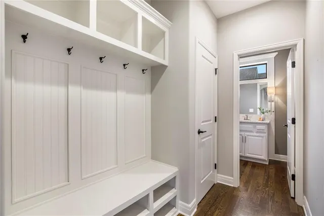 $820,000 | 15801 Canterbury Street, Overland Park, KS 66224