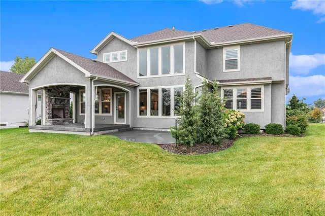 $820,000 | 15801 Canterbury Street, Overland Park, KS 66224