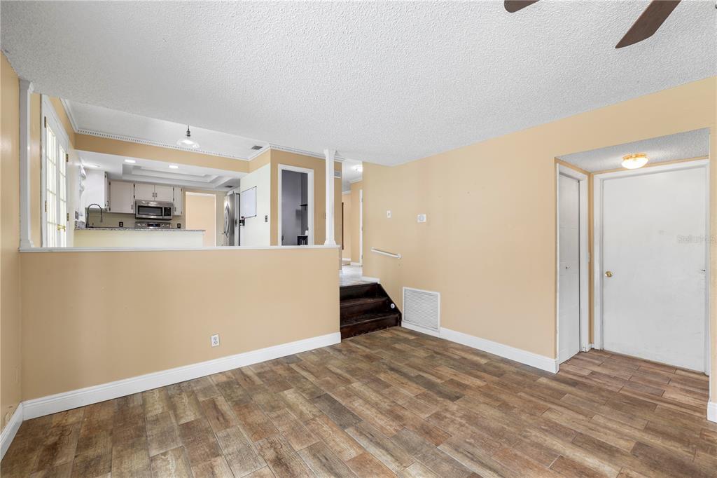 3608 Casaba Loop Valrico, FL 33596 - Photo 14 of 54
