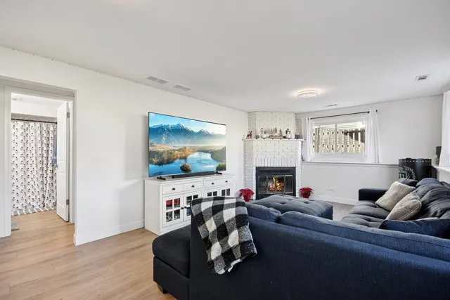 $439,900 | 103 Pipers Drive, Bartlett, IL 60103