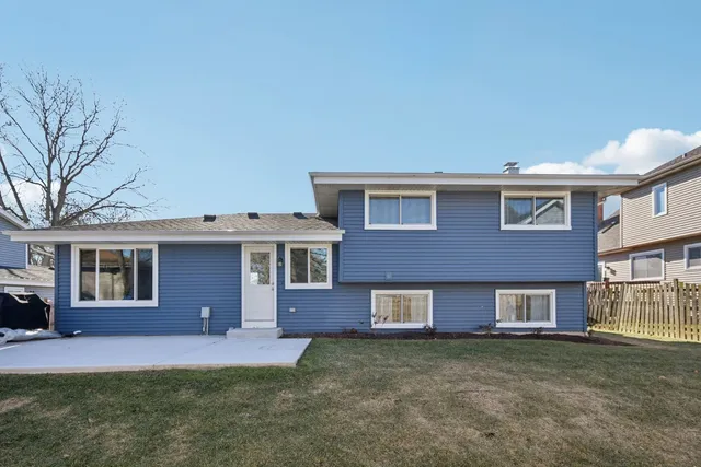 $439,900 | 103 Pipers Drive, Bartlett, IL 60103