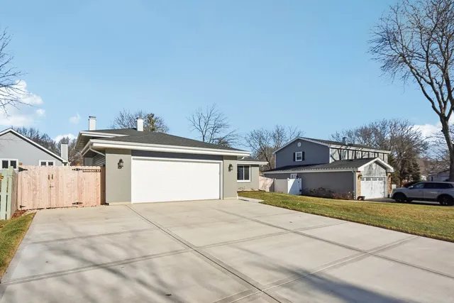 $439,900 | 103 Pipers Drive, Bartlett, IL 60103