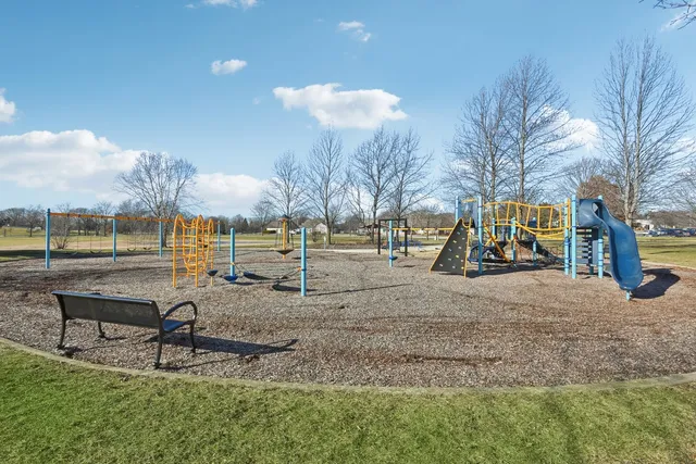 $439,900 | 103 Pipers Drive, Bartlett, IL 60103