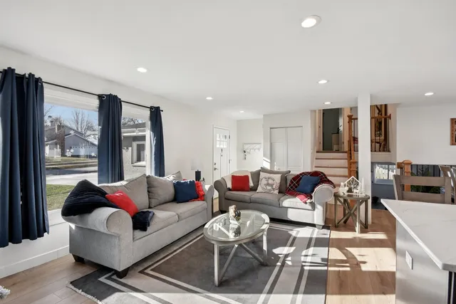 $439,900 | 103 Pipers Drive, Bartlett, IL 60103