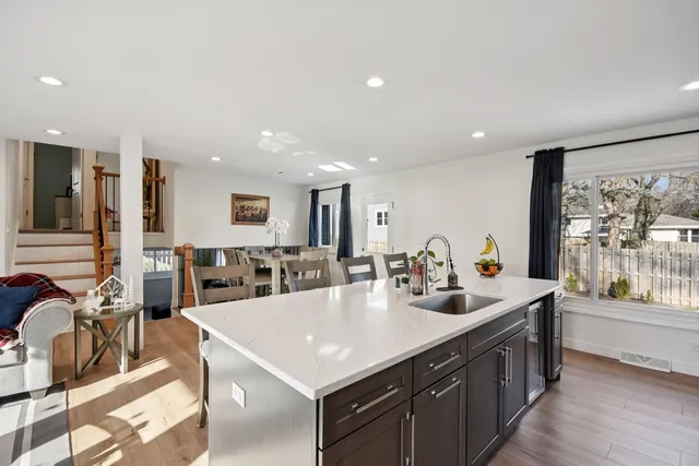 $439,900 | 103 Pipers Drive, Bartlett, IL 60103