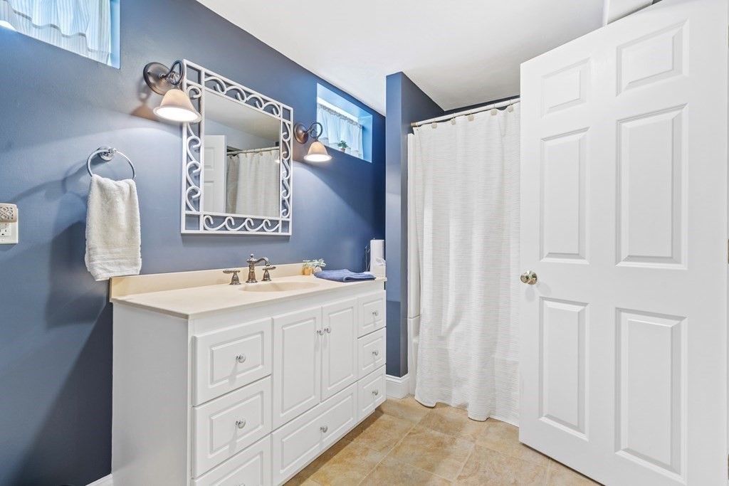 22 Smith Road Hopkinton, MA 01748 - Photo 34 of 42 Gallery Image 34
