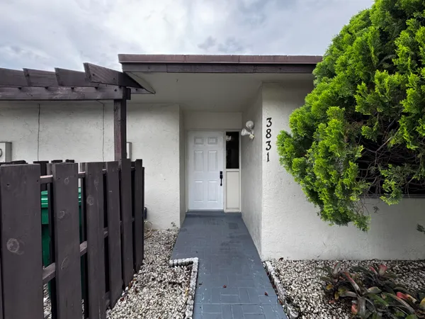 $2,350 | 3831 Southwest 69th Avenue, Miramar, FL 33023