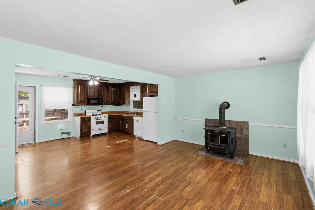 6353 Bolling Brook Lane Gloucester, VA 23061 - Photo 5 of 28 Gallery Image 5