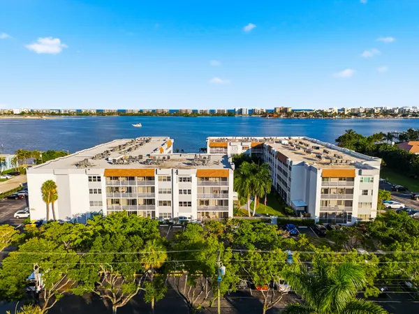 $168,000 | 1502 South Lakeside Drive, Unit 116, Lake Worth Beach, FL 33460