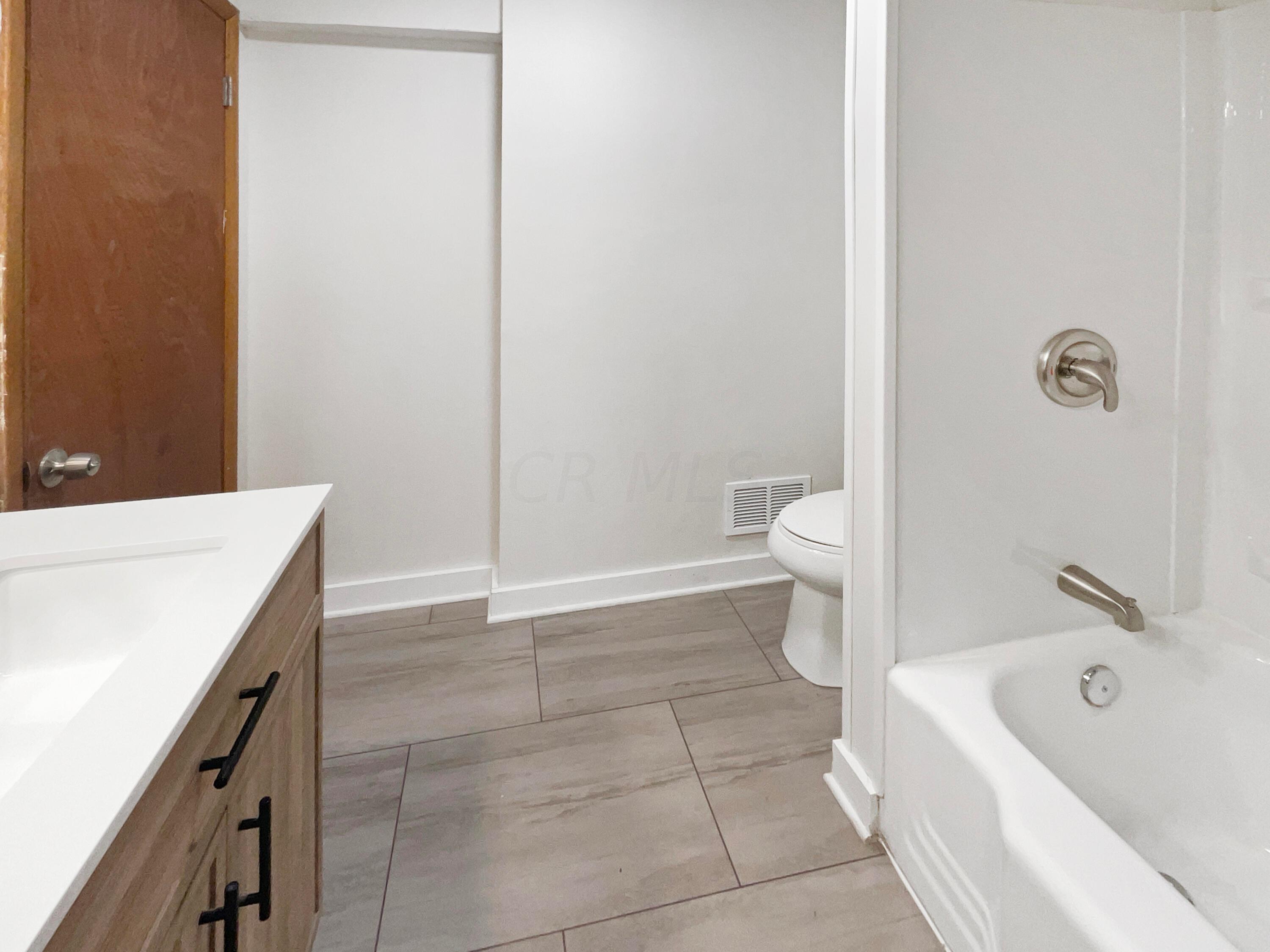 1231 Medford Road Columbus, OH 43209 - Photo 16 of 26 listing_12