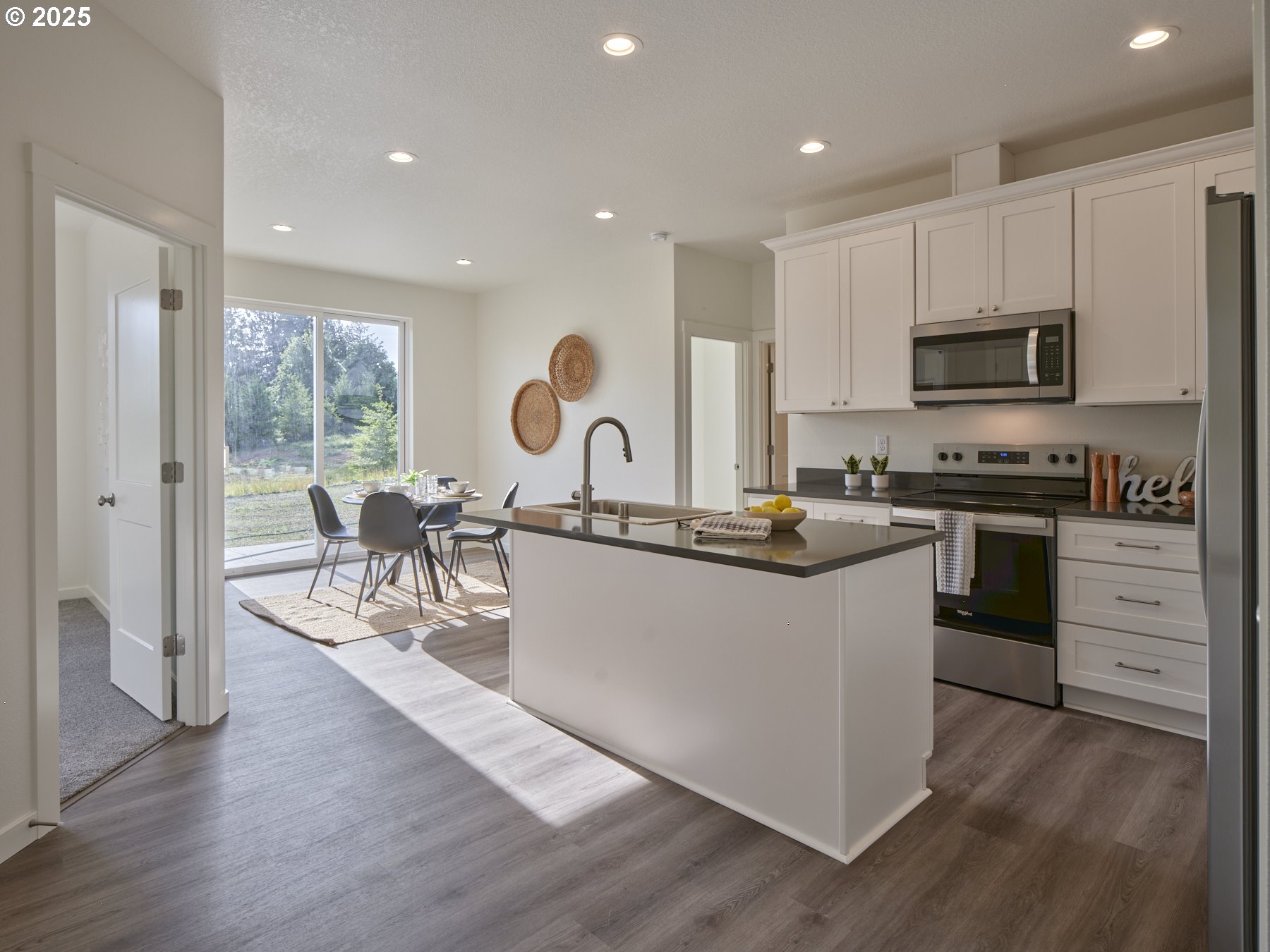 521 Kakela Road Winlock, WA 98596 - Photo 11 of 43 Kitchen