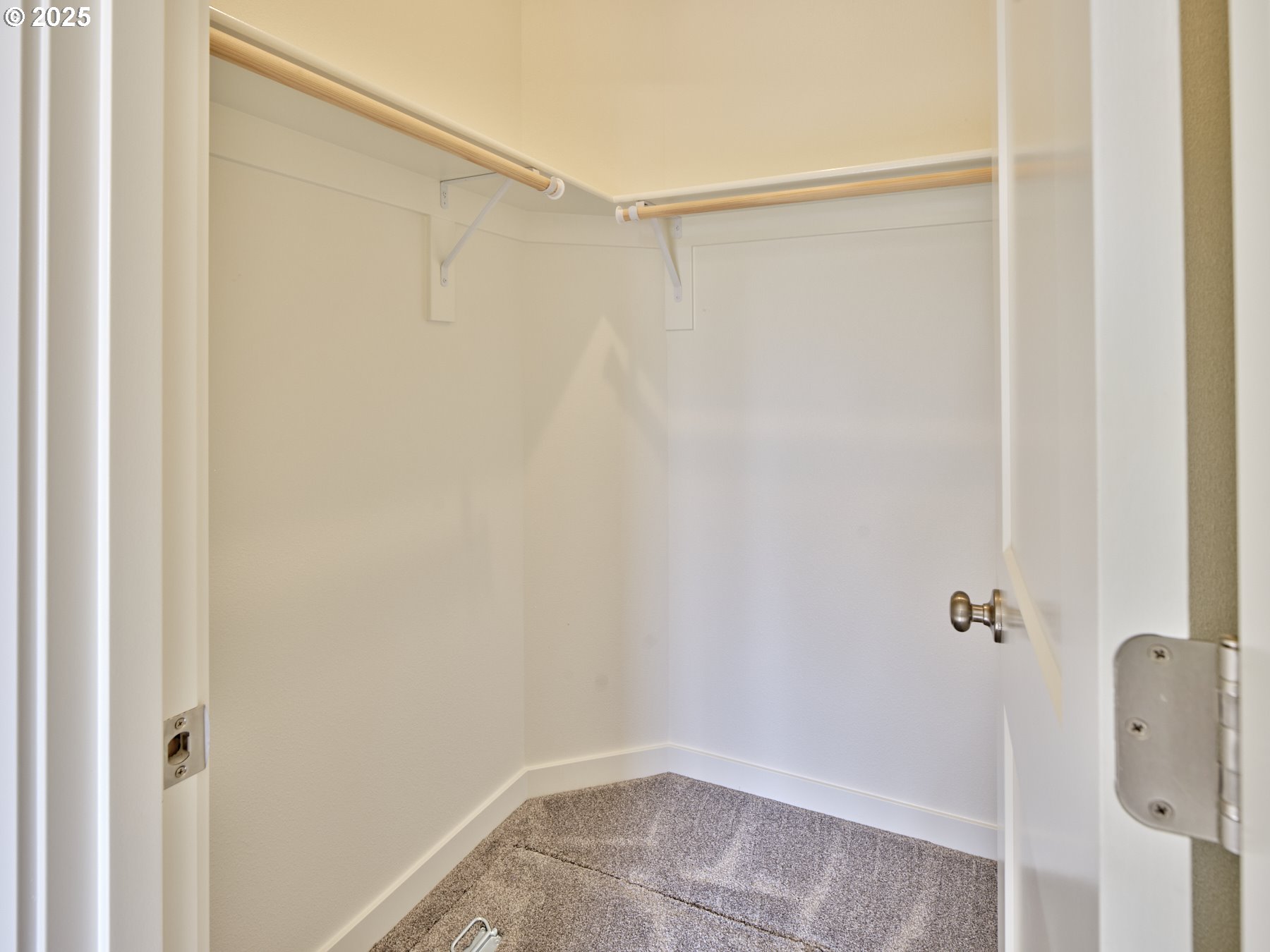 521 Kakela Road Winlock, WA 98596 - Photo 29 of 43 Primary Bedroom