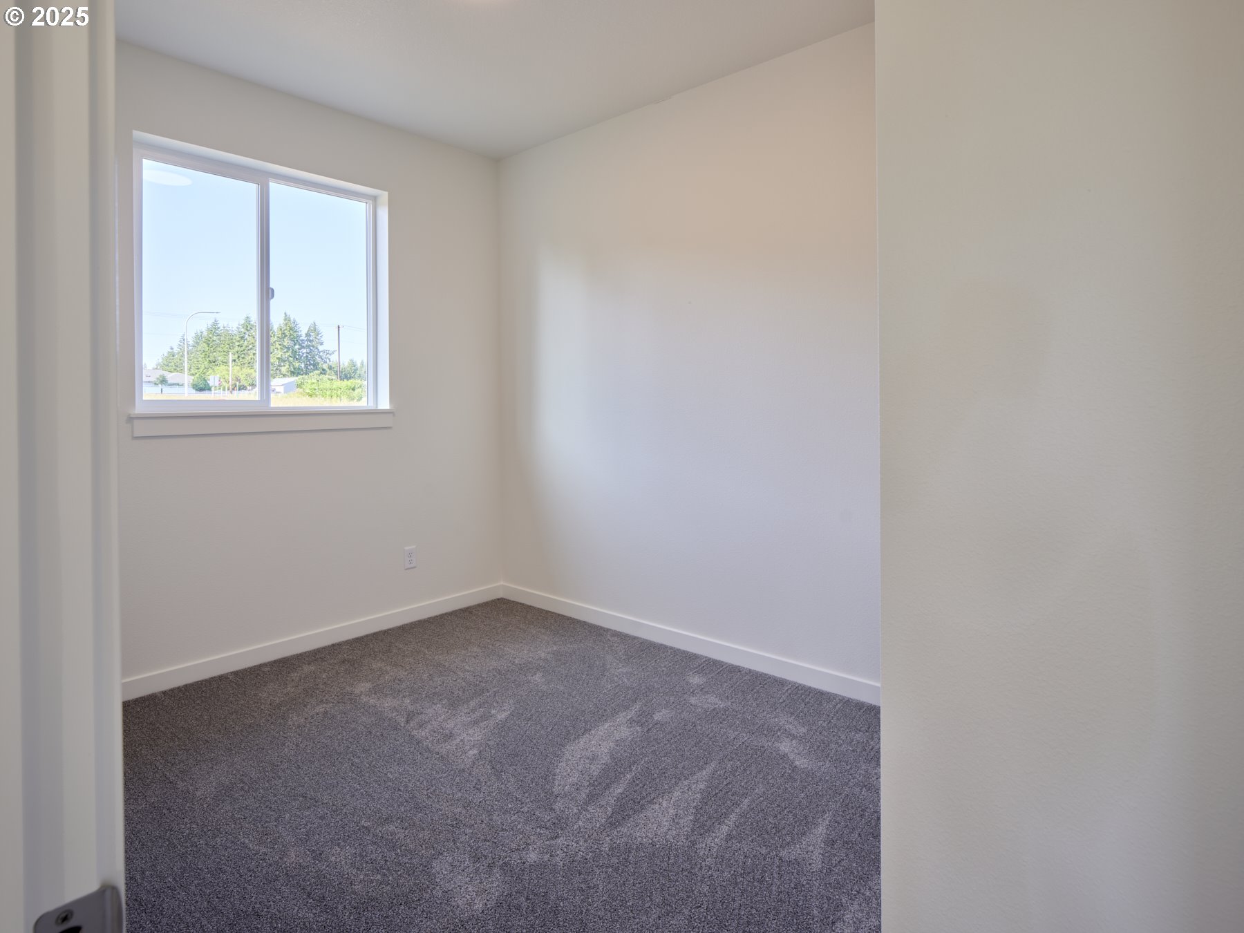 521 Kakela Road Winlock, WA 98596 - Photo 33 of 43 Bedroom