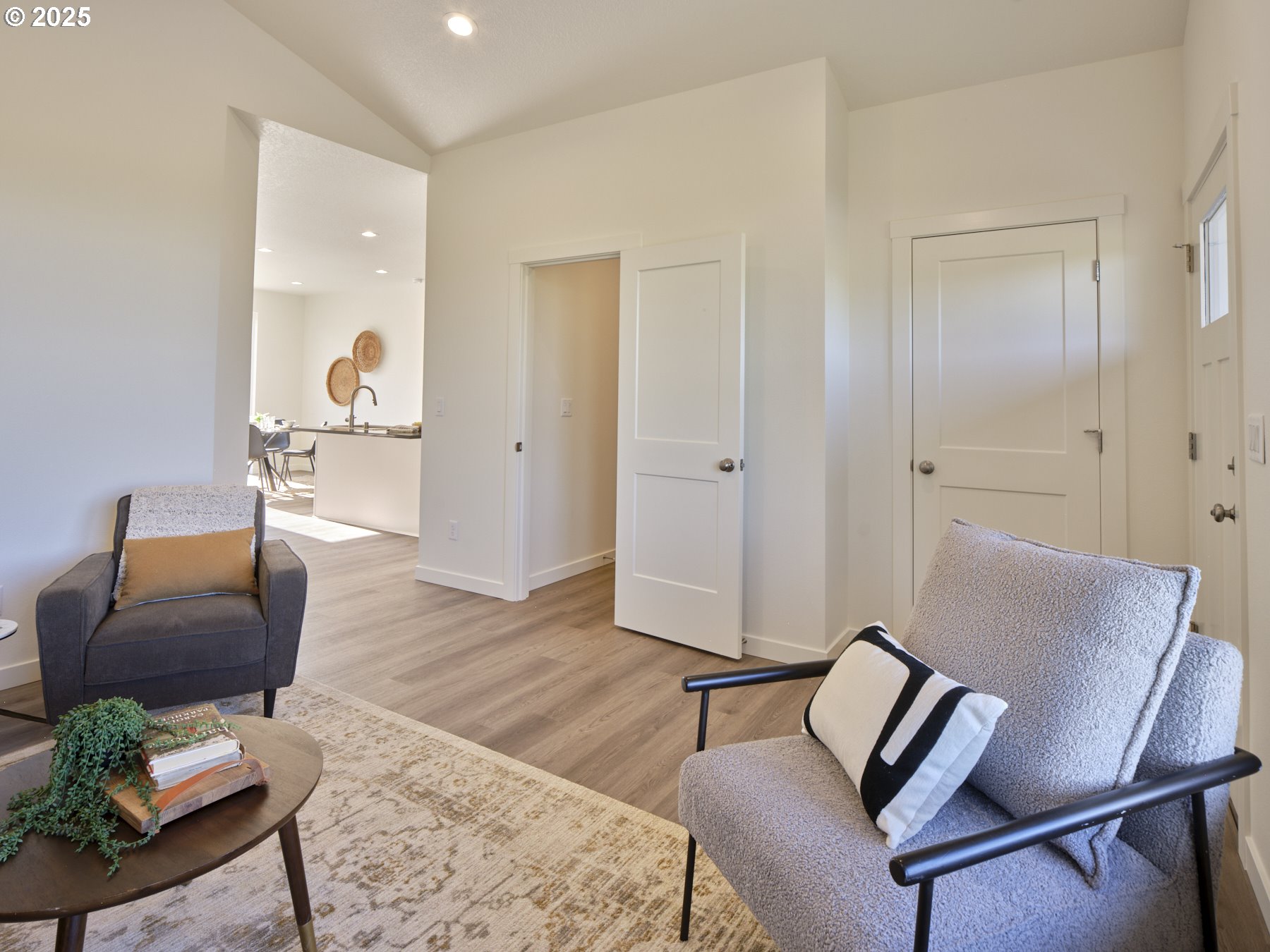 521 Kakela Road Winlock, WA 98596 - Photo 10 of 43 Living Room