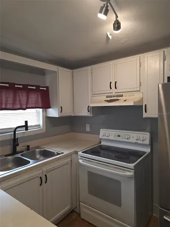 $2,000 | 3022 Deleuil Avenue, Tampa, FL 33610