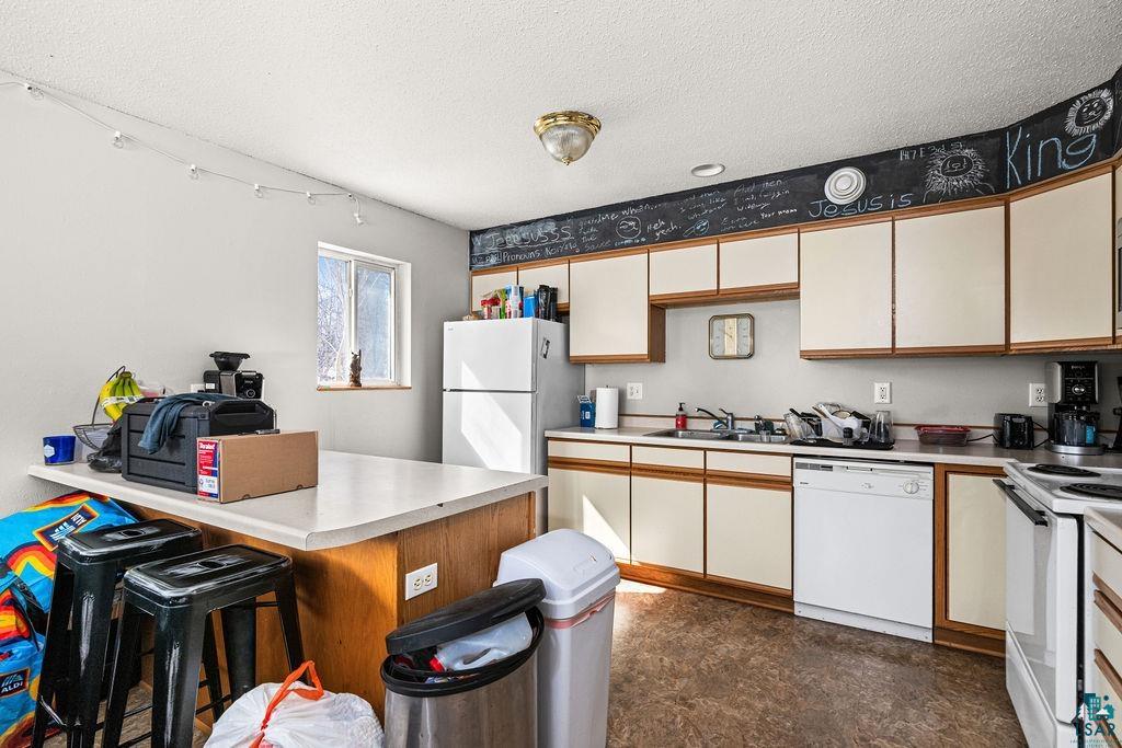 2417 Vermilion Road Duluth, MN 55803 - Photo 7 of 27