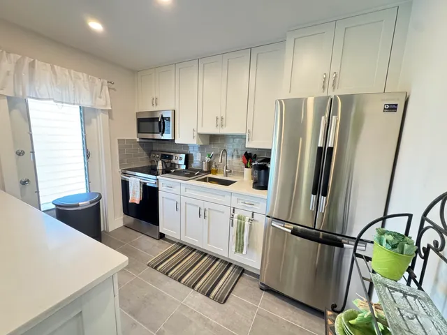 $3,100 | 5505 North Ocean Boulevard, Unit 2204, Ocean Ridge, FL 33435