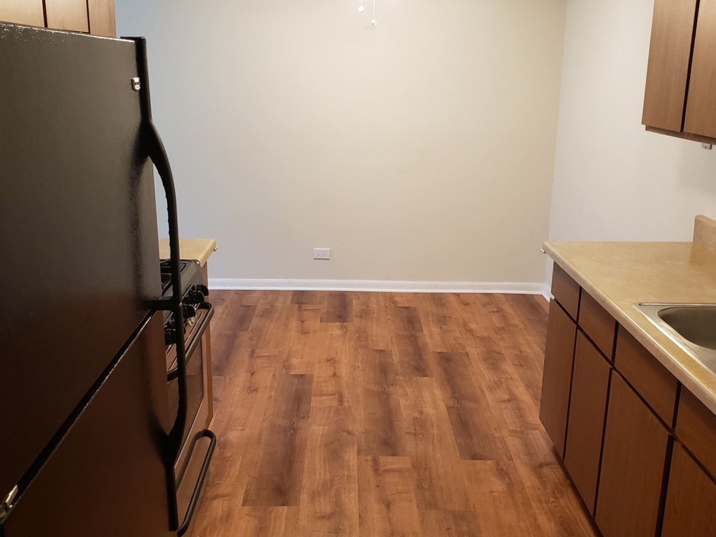 781 Pahl Road Elk Grove Village, IL 60007 - Photo 11 of 32 Gallery Image 11