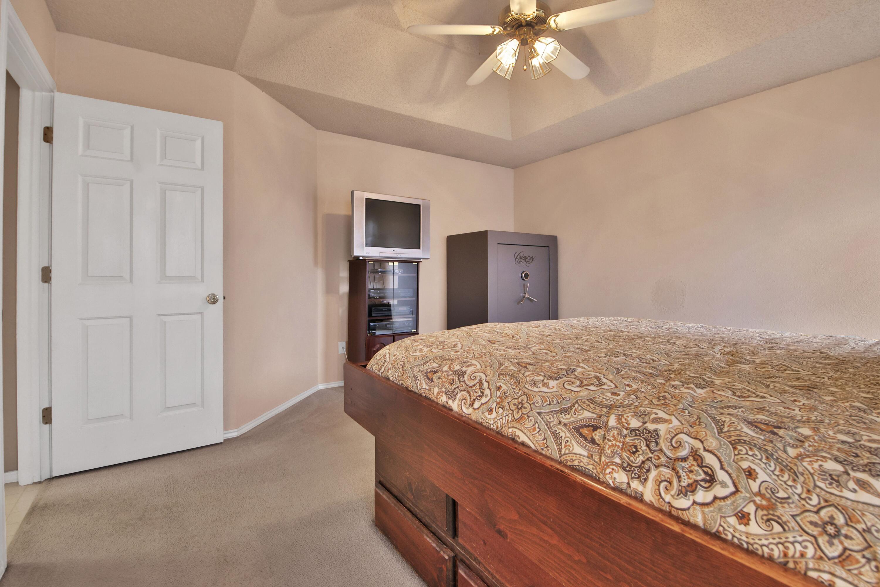 2322 94th Street Lubbock, TX 79423 - Photo 19 of 29 IMG_3921