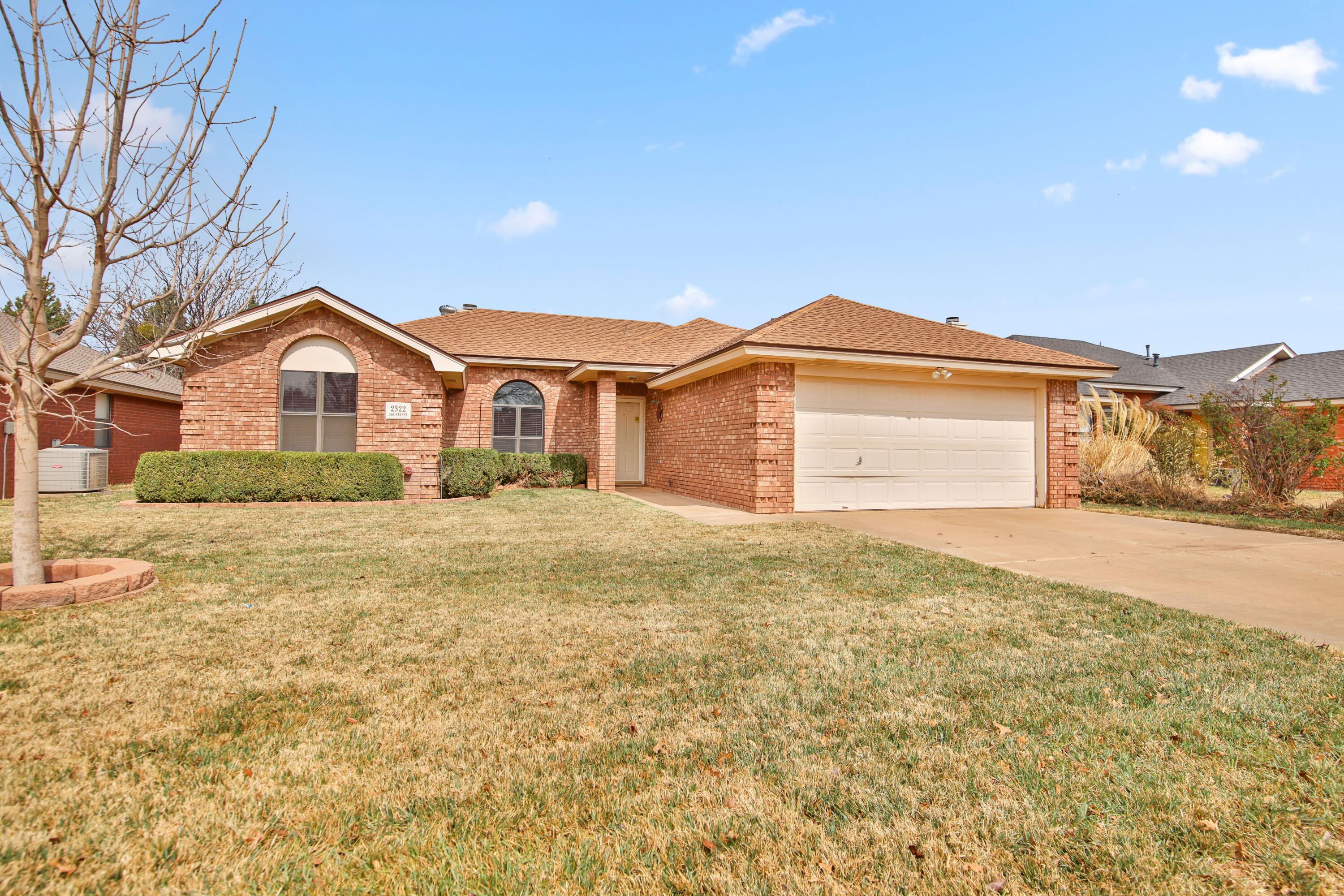 2322 94th Street Lubbock, TX 79423 - Photo 2 of 29 IMG_3929