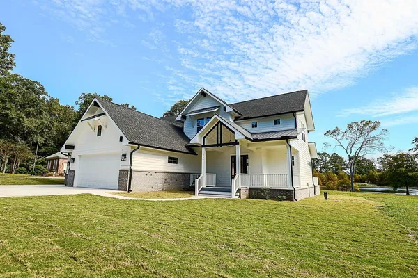 $864,000 | 256 Plantation Drive, Manning, SC 29102