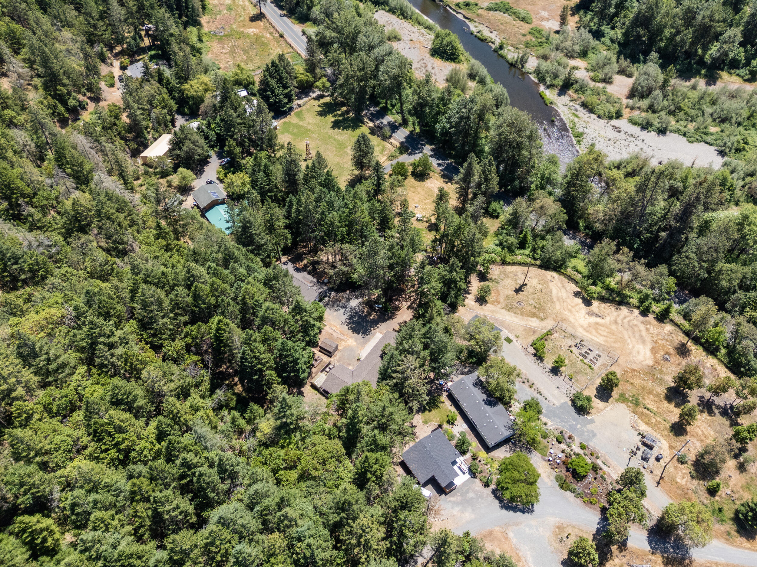 11020 North Applegate Road Grants Pass, OR 97527 - Photo 39 of 52 40_11020 n applegate rd-drone-11