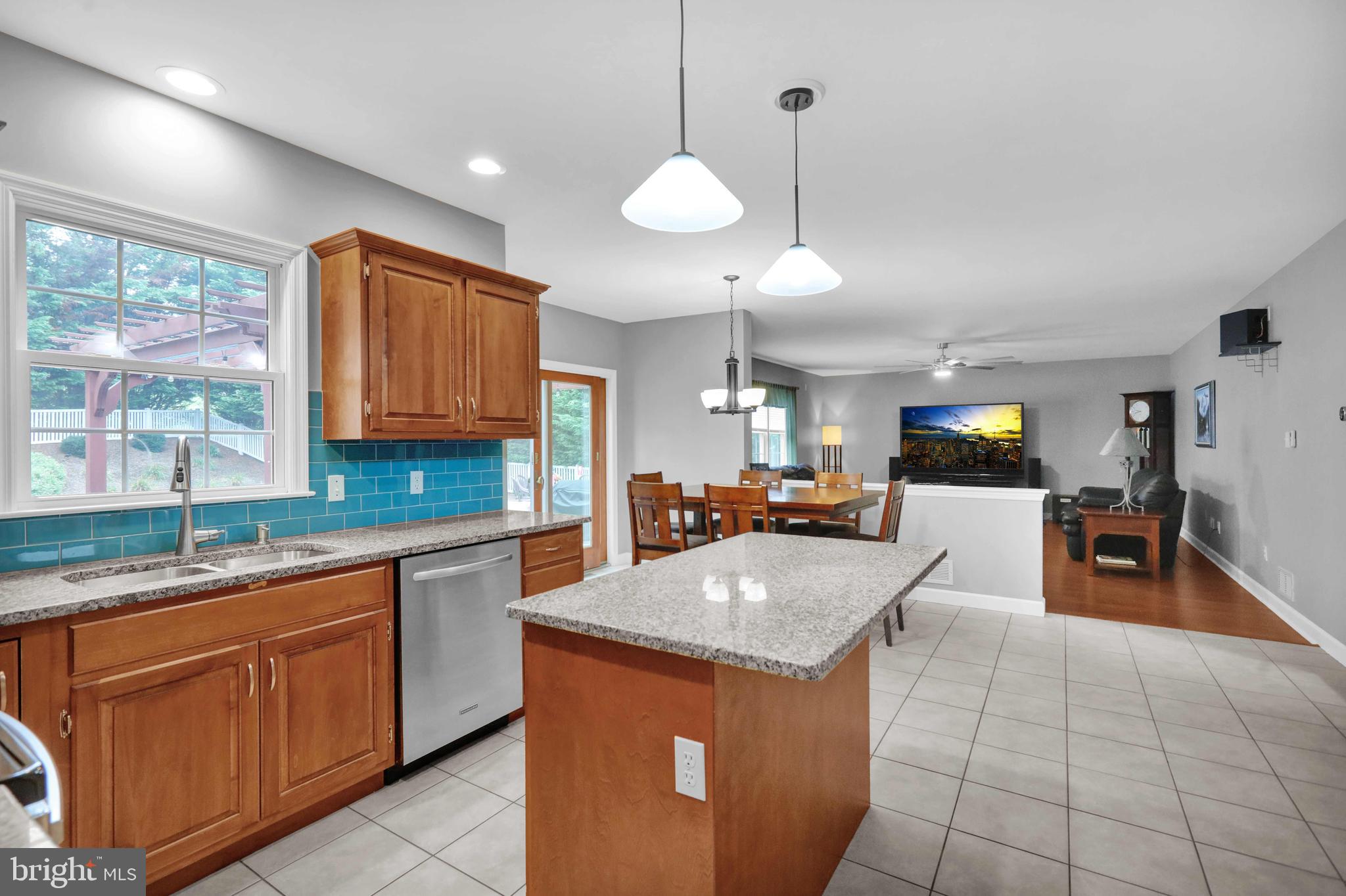 4189 Hill Terrace Drive Sinking Spring, PA 19608 - Photo 35 of 75 Kitchen