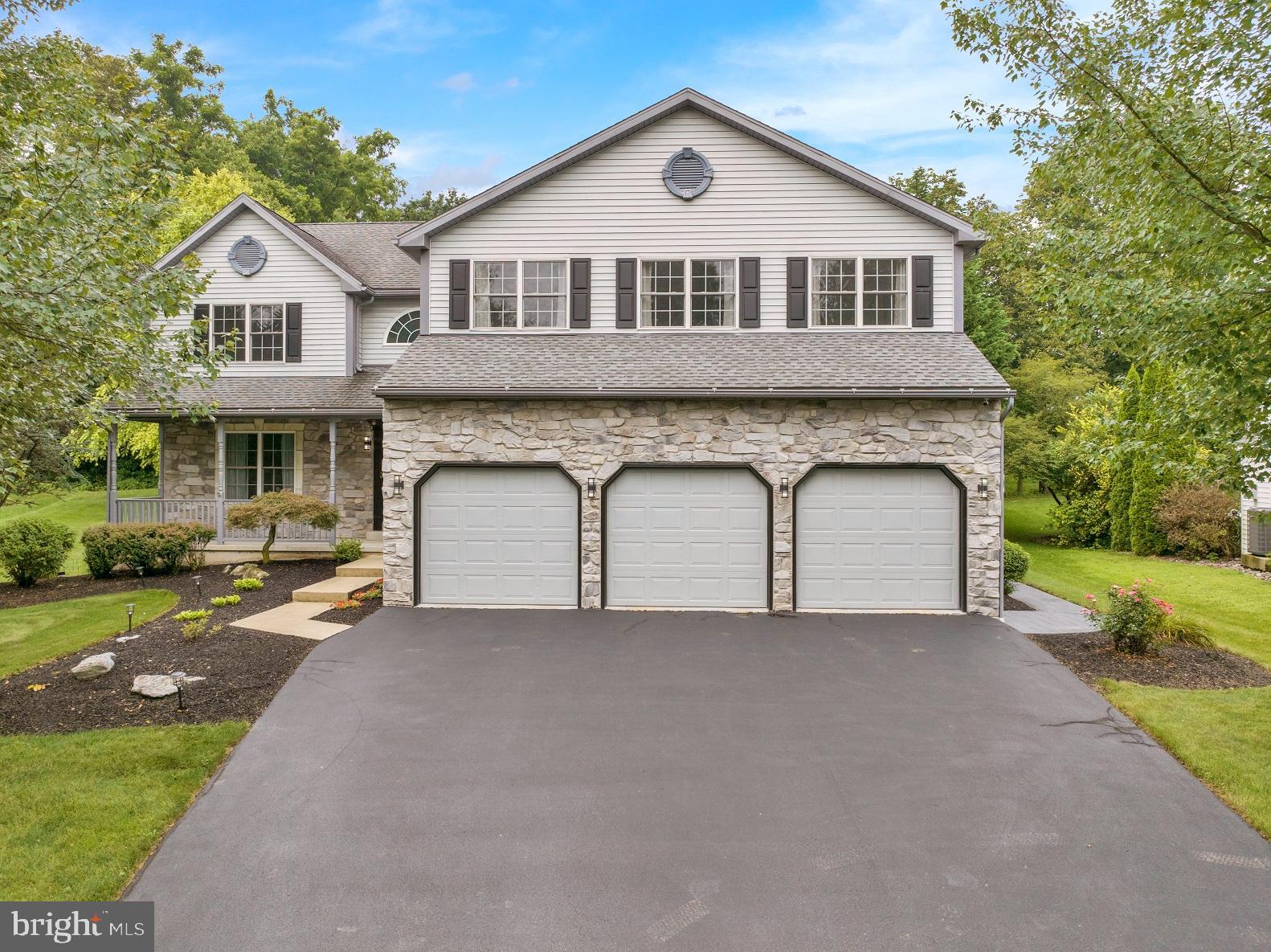 4189 Hill Terrace Drive Sinking Spring, PA 19608 - Photo 4 of 75