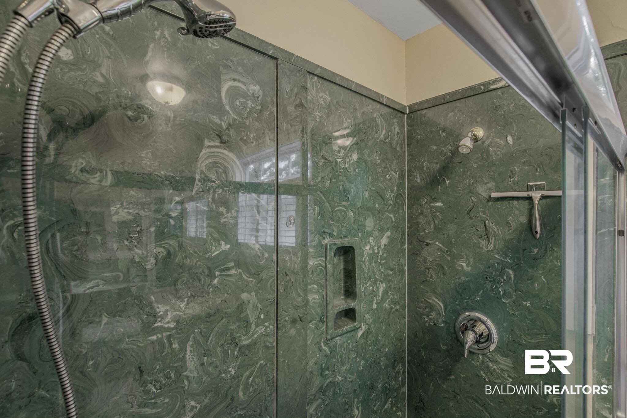 2103 Emogene Street Mobile, AL 36606 - Photo 35 of 49