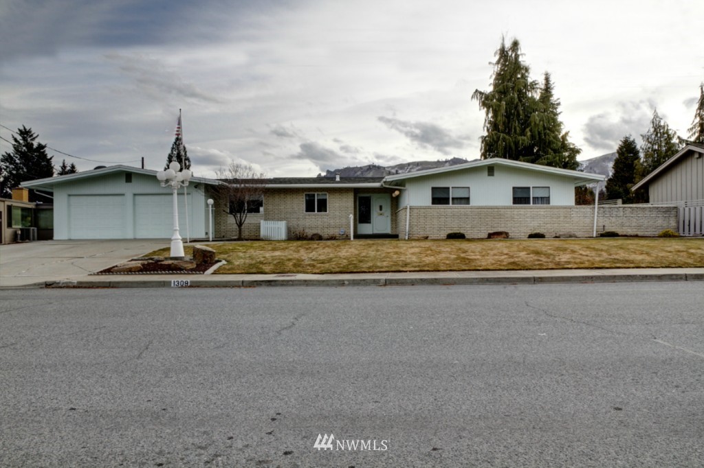 1309 First Street Wenatchee, WA 98801 - Photo 1 of 15 Gallery Image 1