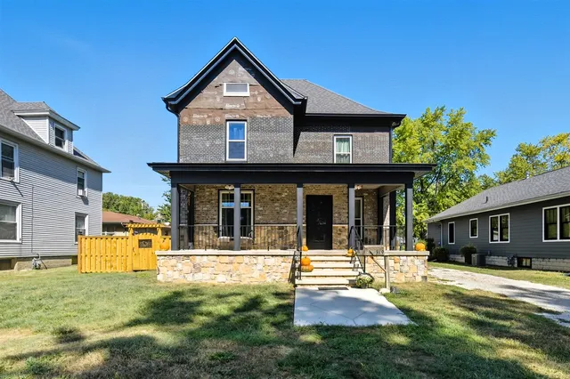 $269,900 | 319 West Moulton Street, Pontiac, IL 61764