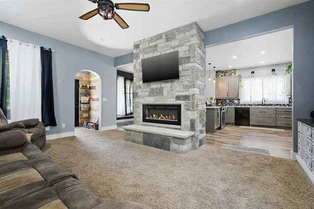 $269,900 | 319 West Moulton Street, Pontiac, IL 61764