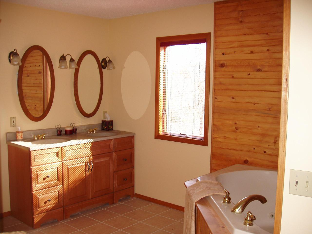 196 A Jonas Road Effort, PA 18330 - Photo 5 of 14 MASTER BATH