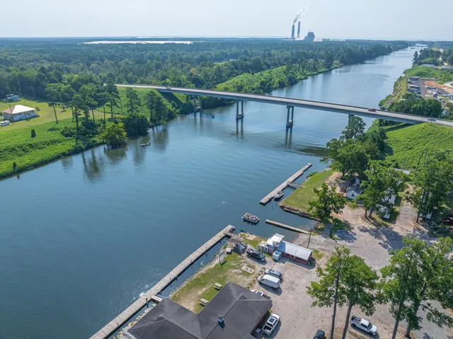 $324,500 | 253 Cross Estates Lane, Cross, SC 29436