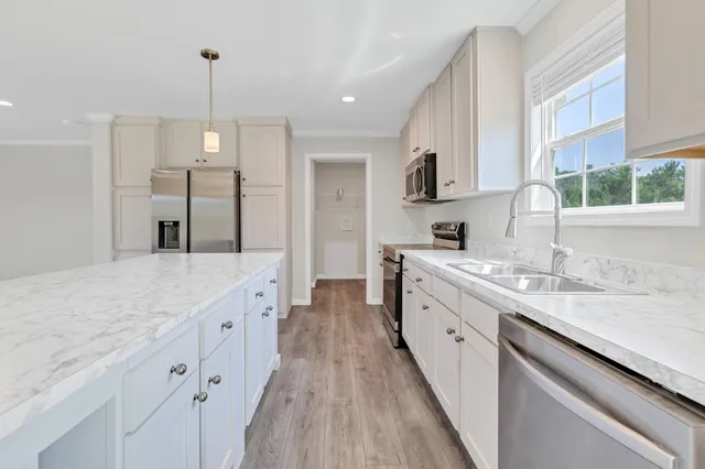 $324,500 | 253 Cross Estates Lane, Cross, SC 29436