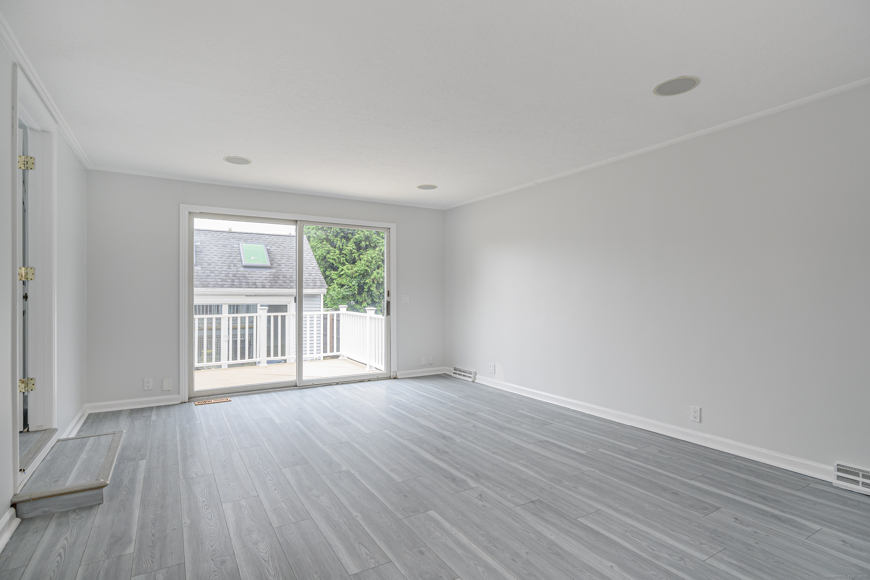 316 Reef Road Fairfield, CT 06824 - Photo 11 of 33