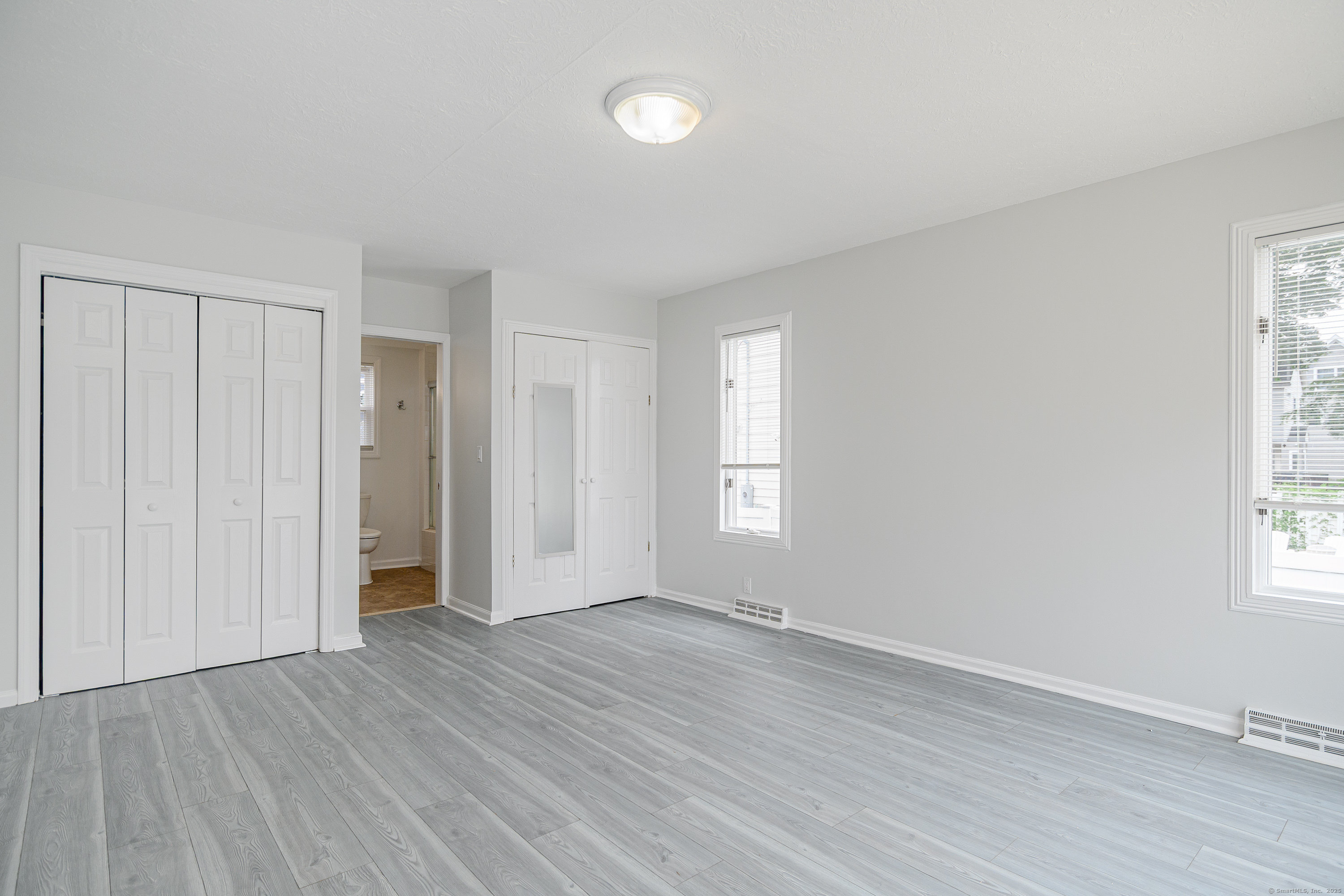 316 Reef Road Fairfield, CT 06824 - Photo 14 of 33