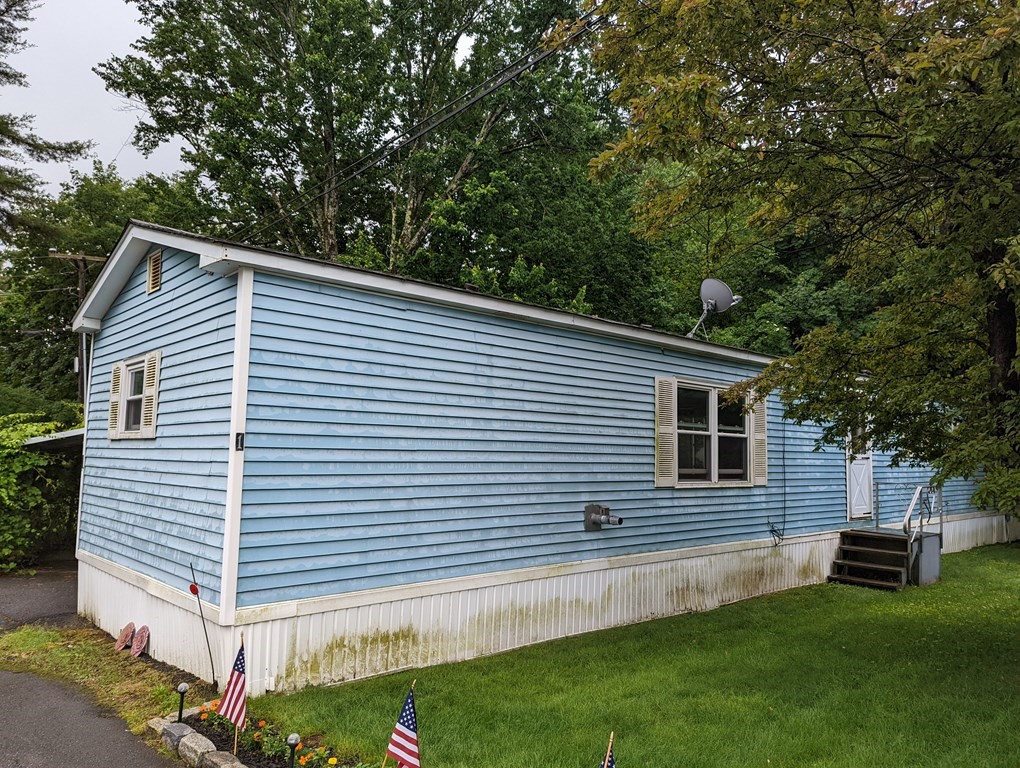 42 Adams Road, Unit 1 Greenfield, MA 01301 - Photo 3 of 17 Gallery Image 3