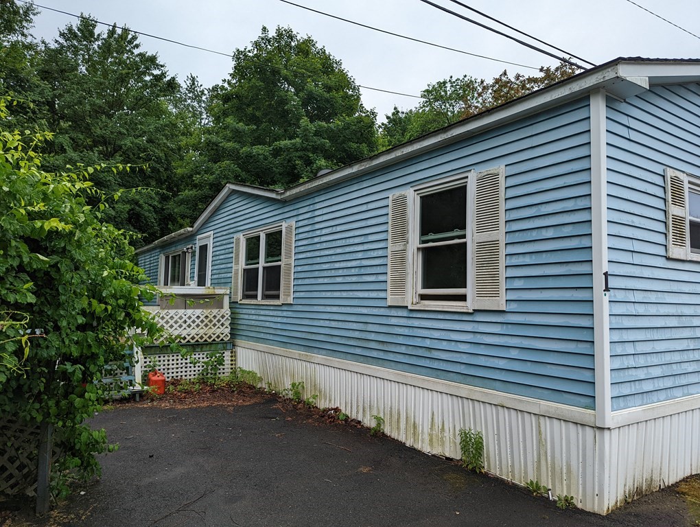 42 Adams Road, Unit 1 Greenfield, MA 01301 - Photo 5 of 17 Gallery Image 5